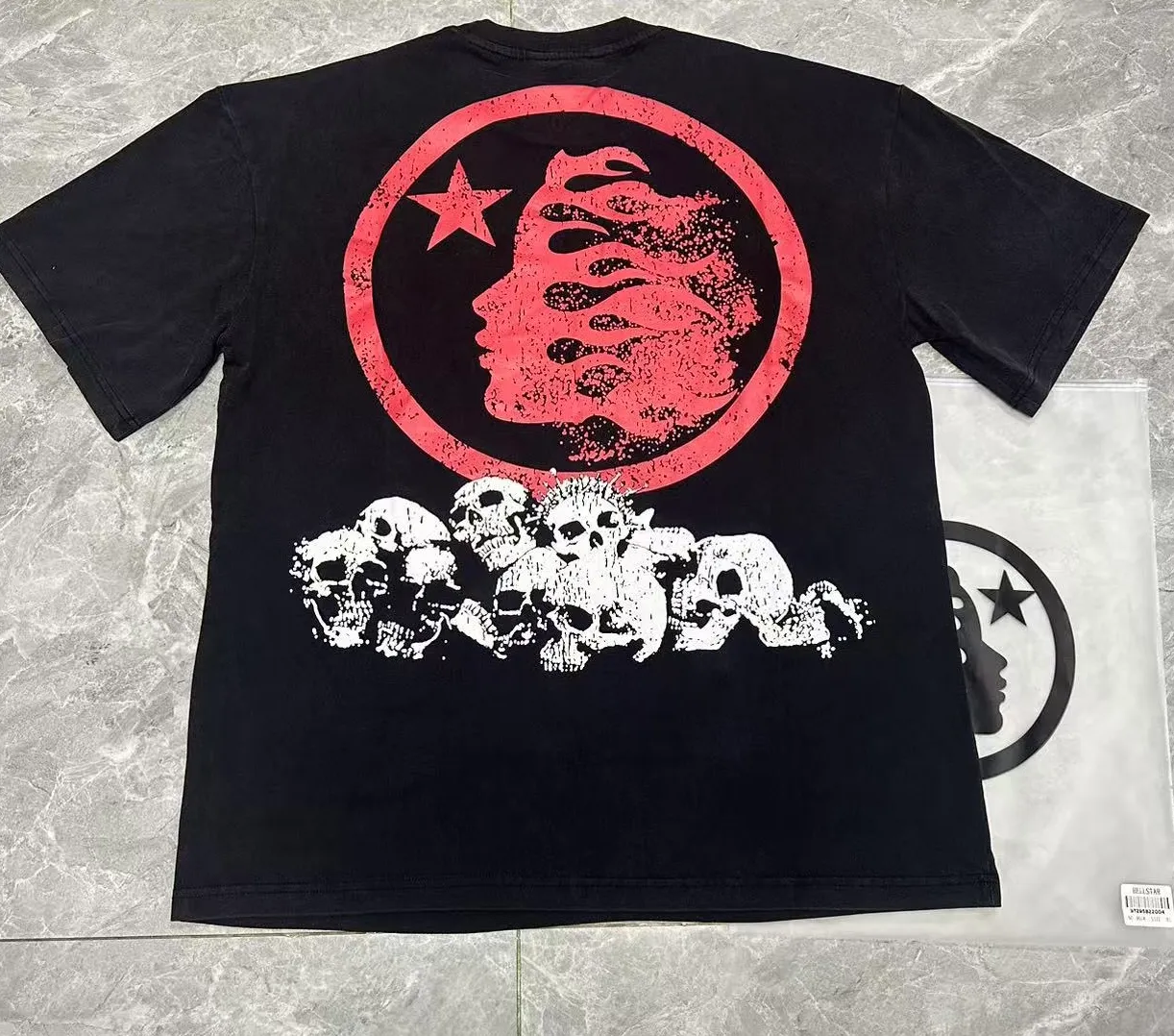 901# Black I P62 Hellstar T （fabric):32 250 Sizes（size）：S-M- L- X L （colour）： Black